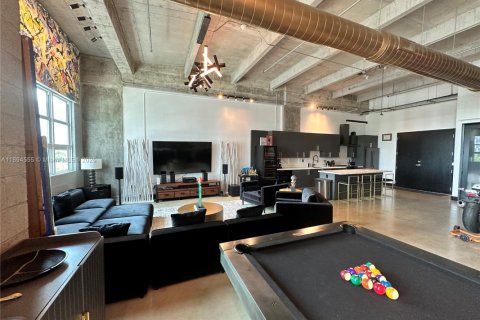 Condo in Miami, Florida, 2 bedrooms  № 1947003 - photo 4