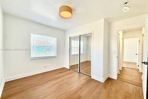 Casa en alquiler en Hollywood, Florida, 3 dormitorios, 77.95 m2 № 1988962 - foto 25