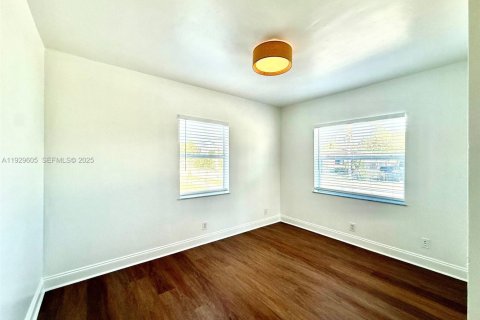 Casa en alquiler en Hollywood, Florida, 3 dormitorios, 77.95 m2 № 1988962 - foto 23