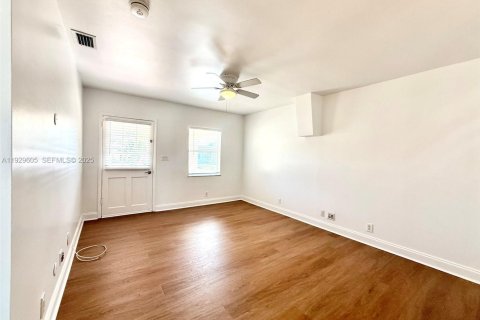 Casa en alquiler en Hollywood, Florida, 3 dormitorios, 77.95 m2 № 1988962 - foto 10