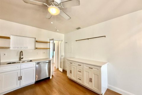 Casa en alquiler en Hollywood, Florida, 3 dormitorios, 77.95 m2 № 1988962 - foto 13