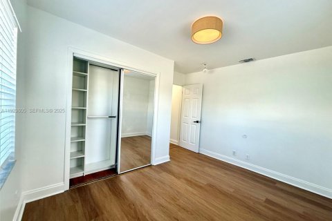 Casa en alquiler en Hollywood, Florida, 3 dormitorios, 77.95 m2 № 1988962 - foto 26