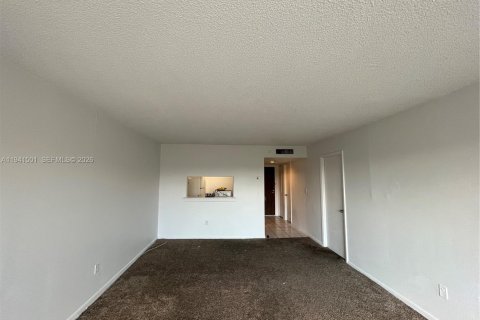 Condominio en venta en Miami, Florida, 1 dormitorio, 76.74 m2 № 2152733 - foto 6