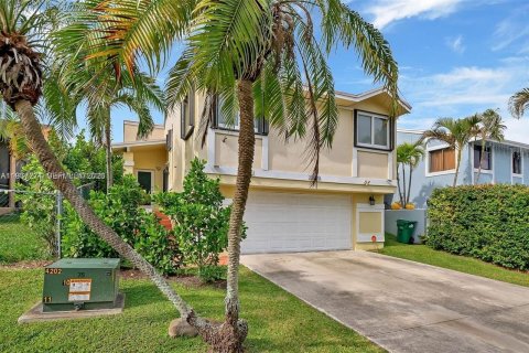 Propiedad comercial en alquiler en Cutler Bay, Florida, 1 dormitorio, 46.45 m2 № 1995125 - foto 10