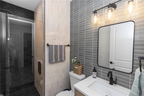 Casa en venta en Orlando, Florida, 5 dormitorios, 268.3 m2 № 1789396 - foto 16