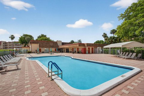 Copropriété à vendre à Margate, Floride: 2 chambres, 86.4 m2 № 2146621 - photo 2
