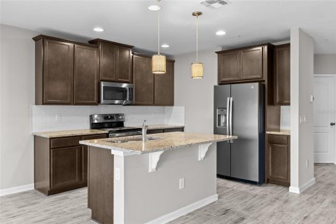 Adosado en venta en Apopka, Florida, 3 dormitorios, 151.71 m2 № 2142075 - foto 11