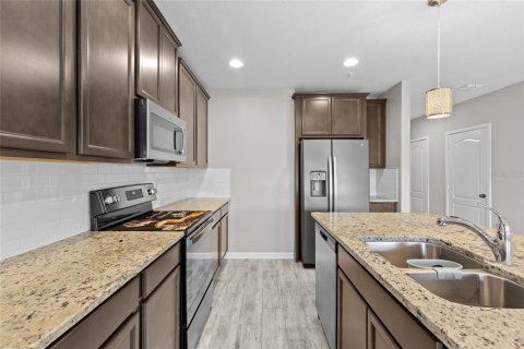 Adosado en venta en Apopka, Florida, 3 dormitorios, 151.71 m2 № 2142075 - foto 12