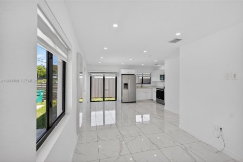 Villa ou maison à louer à Miami, Floride: 3 chambres № 2055686 - photo 11