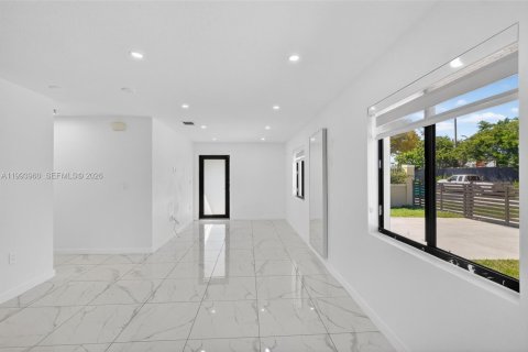 Villa ou maison à louer à Miami, Floride: 3 chambres № 2055686 - photo 8