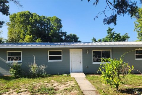 House in Lake Placid, Florida 4 bedrooms, 111.48 sq.m. № 2353254