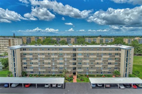 Condo in Bradenton, Florida, 2 bedrooms № 2219298