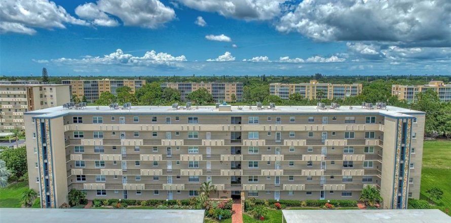 Condo in Bradenton, Florida, 2 bedrooms  № 2219298
