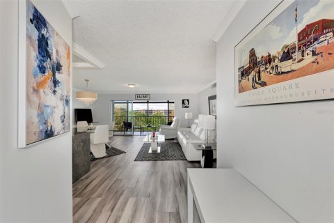 Condo in Bradenton, Florida, 2 bedrooms  № 2219298 - photo 12