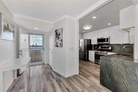 Condo in Bradenton, Florida, 2 bedrooms  № 2219298 - photo 10