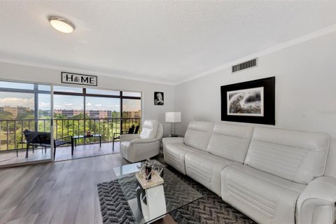 Condo in Bradenton, Florida, 2 bedrooms  № 2219298 - photo 16