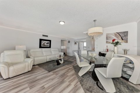 Condo in Bradenton, Florida, 2 bedrooms  № 2219298 - photo 20