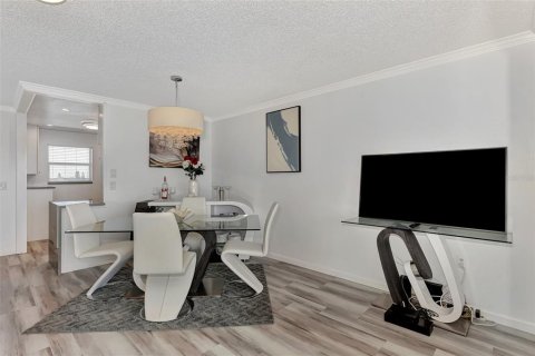 Condo in Bradenton, Florida, 2 bedrooms  № 2219298 - photo 18