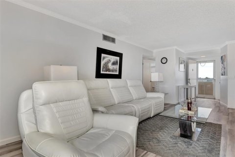 Condo in Bradenton, Florida, 2 bedrooms  № 2219298 - photo 21