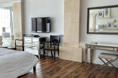 Снять в аренду кондоминиум в Майами-Бич, Флорида 2 спальни, 139.35м2, № 1958532 - фото 24