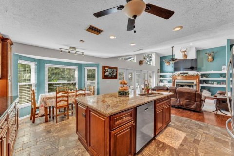 House in Bartow, Florida 3 bedrooms, 197.51 sq.m. № 2210535 - photo 13