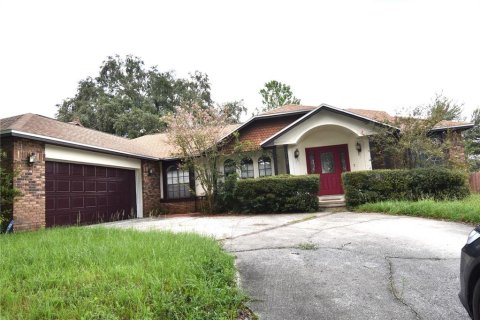 House in Orlando, Florida 3 bedrooms, 170.57 sq.m. № 2347779
