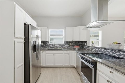 Villa ou maison à vendre à Tampa, Floride: 3 chambres, 133.13 m2 № 2138191 - photo 4