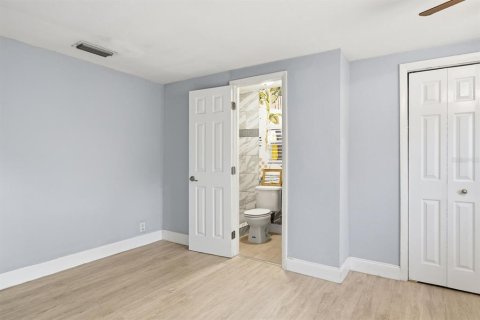 Villa ou maison à vendre à Tampa, Floride: 3 chambres, 133.13 m2 № 2138191 - photo 12