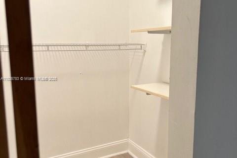 Immobilier commercial à louer à Miami, Floride: 1 chambre, 117.89 m2 № 1820386 - photo 9