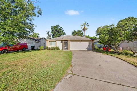 Villa ou maison à vendre à Orlando, Floride: 3 chambres, 108.79 m2 № 2156602 - photo 1