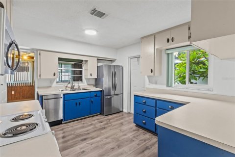 Villa ou maison à vendre à Bradenton, Floride: 3 chambres, 161.65 m2 № 2400950 - photo 8