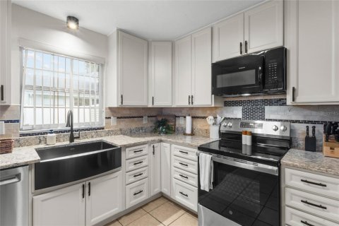 Villa ou maison à vendre à Bradenton, Floride: 3 chambres, 161.65 m2 № 2400950 - photo 24