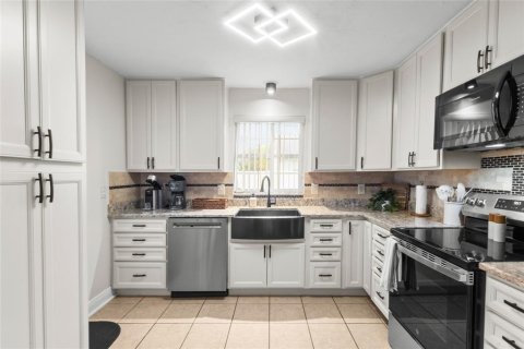 Villa ou maison à vendre à Bradenton, Floride: 3 chambres, 161.65 m2 № 2400950 - photo 23