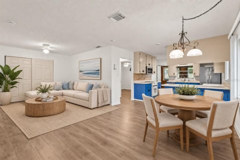 Villa ou maison à vendre à Bradenton, Floride: 3 chambres, 161.65 m2 № 2400950 - photo 4