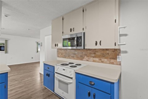 Villa ou maison à vendre à Bradenton, Floride: 3 chambres, 161.65 m2 № 2400950 - photo 7