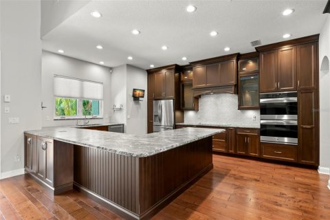Villa ou maison à vendre à Saint Petersburg, Floride: 5 chambres, 342.07 m2 № 1689827 - photo 8