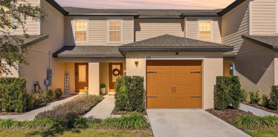 Townhouse in Tavares, Florida 2 bedrooms, 150.13 sq.m. № 2119543