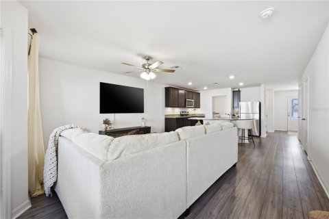 Townhouse in Tavares, Florida 2 bedrooms, 150.13 sq.m. № 2119543 - photo 20
