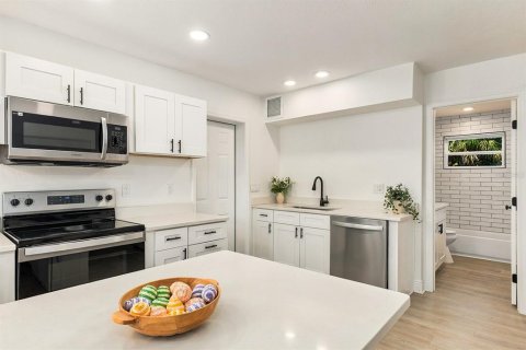 Casa en venta en Port Charlotte, Florida, 2 dormitorios, 75.34 m2 № 2384270 - foto 16