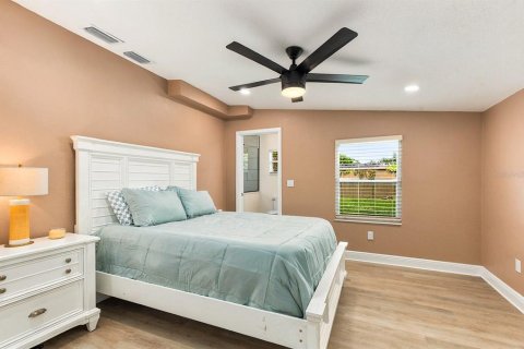 Casa en venta en Port Charlotte, Florida, 2 dormitorios, 75.34 m2 № 2384270 - foto 9