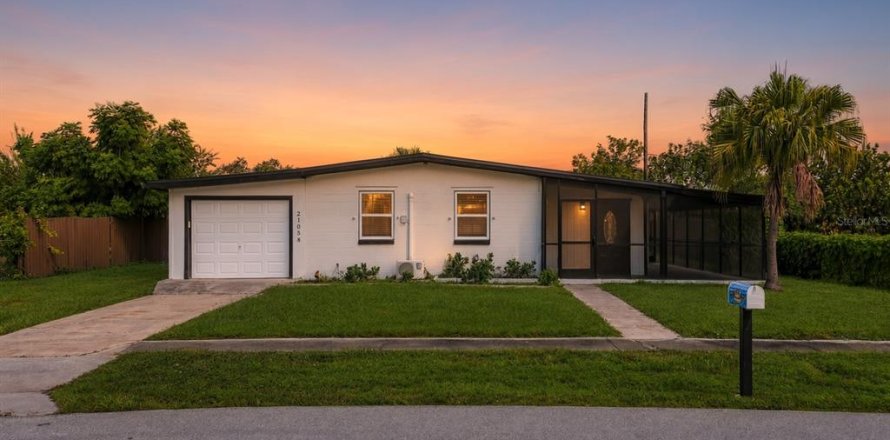 Casa en Port Charlotte, Florida 2 dormitorios, 75.34 m2 № 2384270