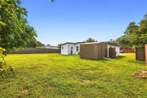 Casa en venta en Port Charlotte, Florida, 2 dormitorios, 75.34 m2 № 2384270 - foto 24