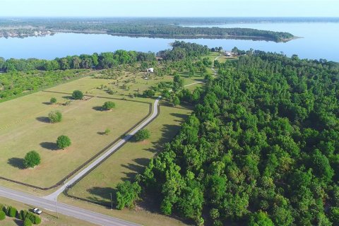 Villa ou maison à vendre à Weirsdale, Floride: 2 chambres, 135.45 m2 № 1550793 - photo 19