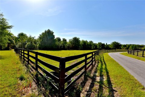 Villa ou maison à vendre à Weirsdale, Floride: 2 chambres, 135.45 m2 № 1550793 - photo 26