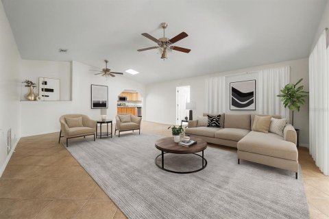 Casa en venta en DeBary, Florida, 4 dormitorios, 228.82 m2 № 1902945 - foto 2