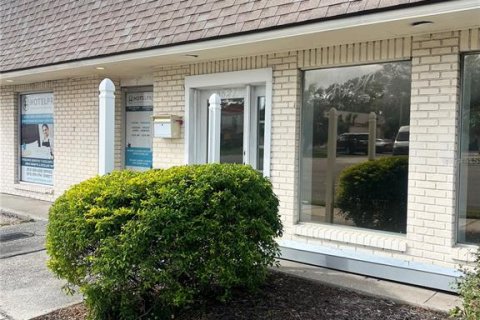 Propiedad comercial en alquiler en Tampa, Florida, 154.31 m2 № 1442336 - foto 1