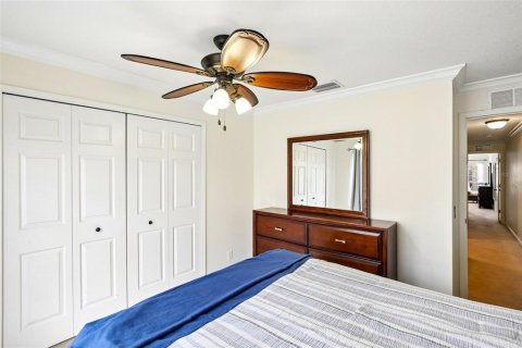 Townhouse in Saint Petersburg, Florida 2 bedrooms, 142.88 sq.m. № 2157215 - photo 26