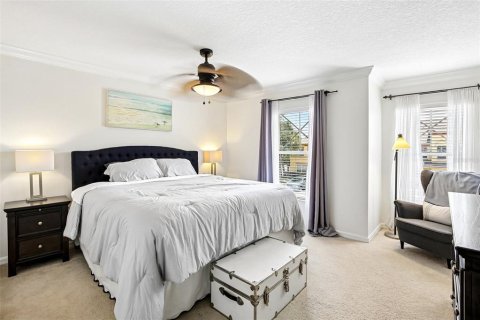 Townhouse in Saint Petersburg, Florida 2 bedrooms, 142.88 sq.m. № 2157215 - photo 15