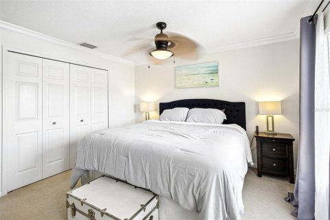 Townhouse in Saint Petersburg, Florida 2 bedrooms, 142.88 sq.m. № 2157215 - photo 16