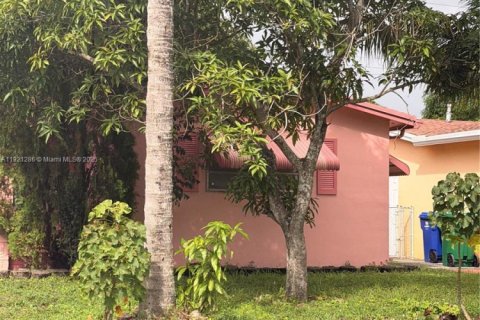 Villa ou maison à vendre à Miramar, Floride: 3 chambres, 147.44 m2 № 1976014 - photo 4